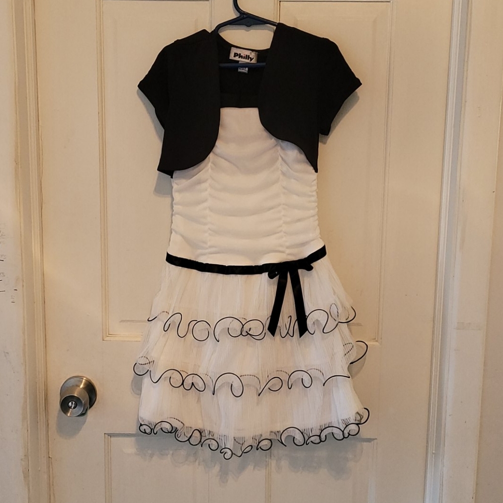 Girls ruffled dress